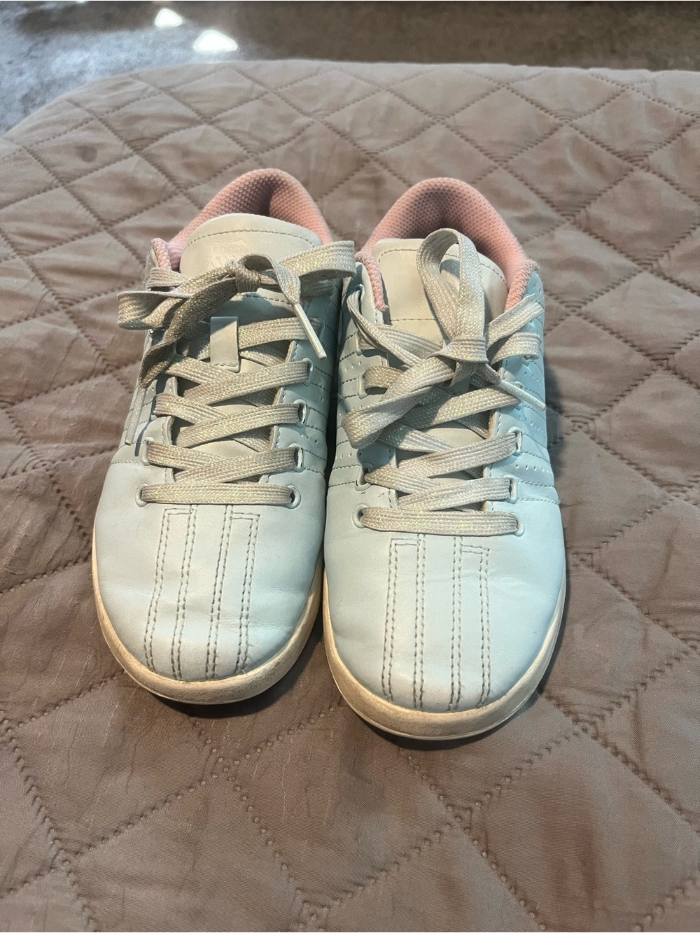 K-Swiss Girl’s Light Blue Lace-Up Sneakers with Butterfly 🦋 print